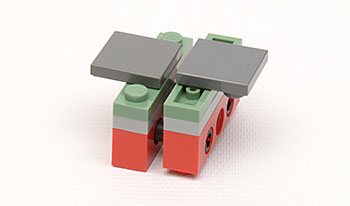 technics brick-and-pin assembly