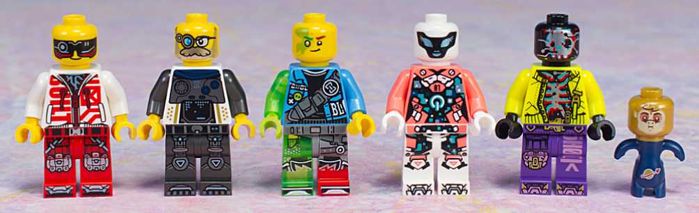 minifigures with utensils
