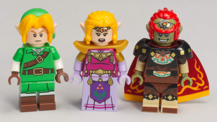 minifigures with accoutrement