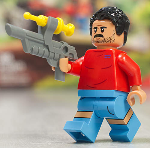 minifigure with dart gun